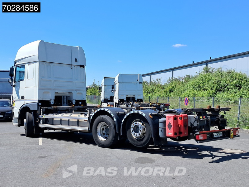 DAF XF 480 6X2 SSC Retarder 2x Tanks Lif+Lenkachse Standklima LED ACC - Camión portacontenedore/ Intercambiable: foto 2 DAF XF 480 6X2 SSC Retarder 2x Tanks Lif+Lenkachse Standklima LED ACC - Camión portacontenedore/ Intercambiable: foto 2