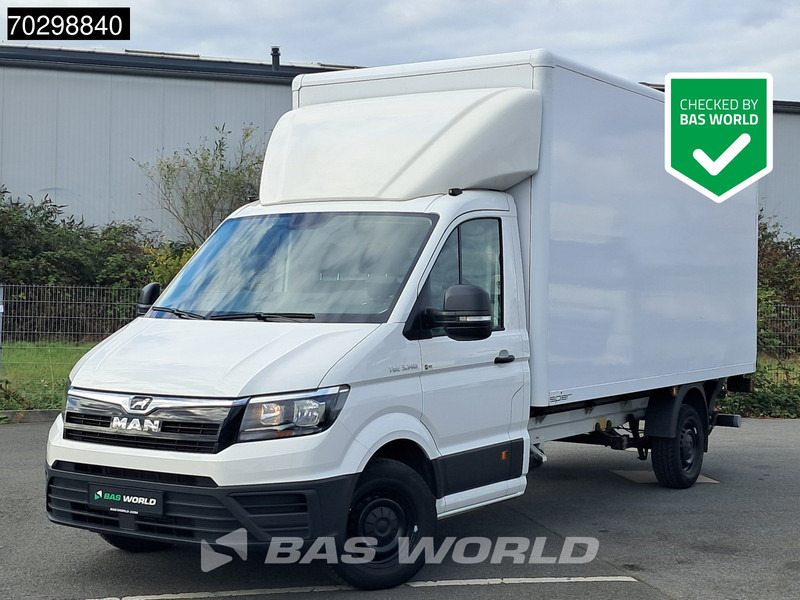 Volkswagen Crafter 140pk Ladebordwand Automatik 140PS Koffer Kamera Tempomat Klima Euro6 20m3 A/C Cruise control - Furgoneta caja cerrada: foto 1 Volkswagen Crafter 140pk Ladebordwand Automatik 140PS Koffer Kamera Tempomat Klima Euro6 20m3 A/C Cruise control - Furgoneta caja cerrada: foto 1