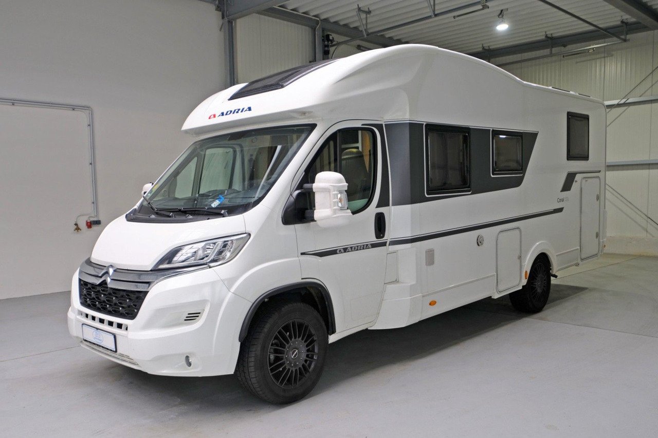 Adria Coral S 670 SL Axess/1.Hand/Einzelbetten/2xKlima - Autocaravana perfilada: foto 2 Adria Coral S 670 SL Axess/1.Hand/Einzelbetten/2xKlima - Autocaravana perfilada: foto 2
