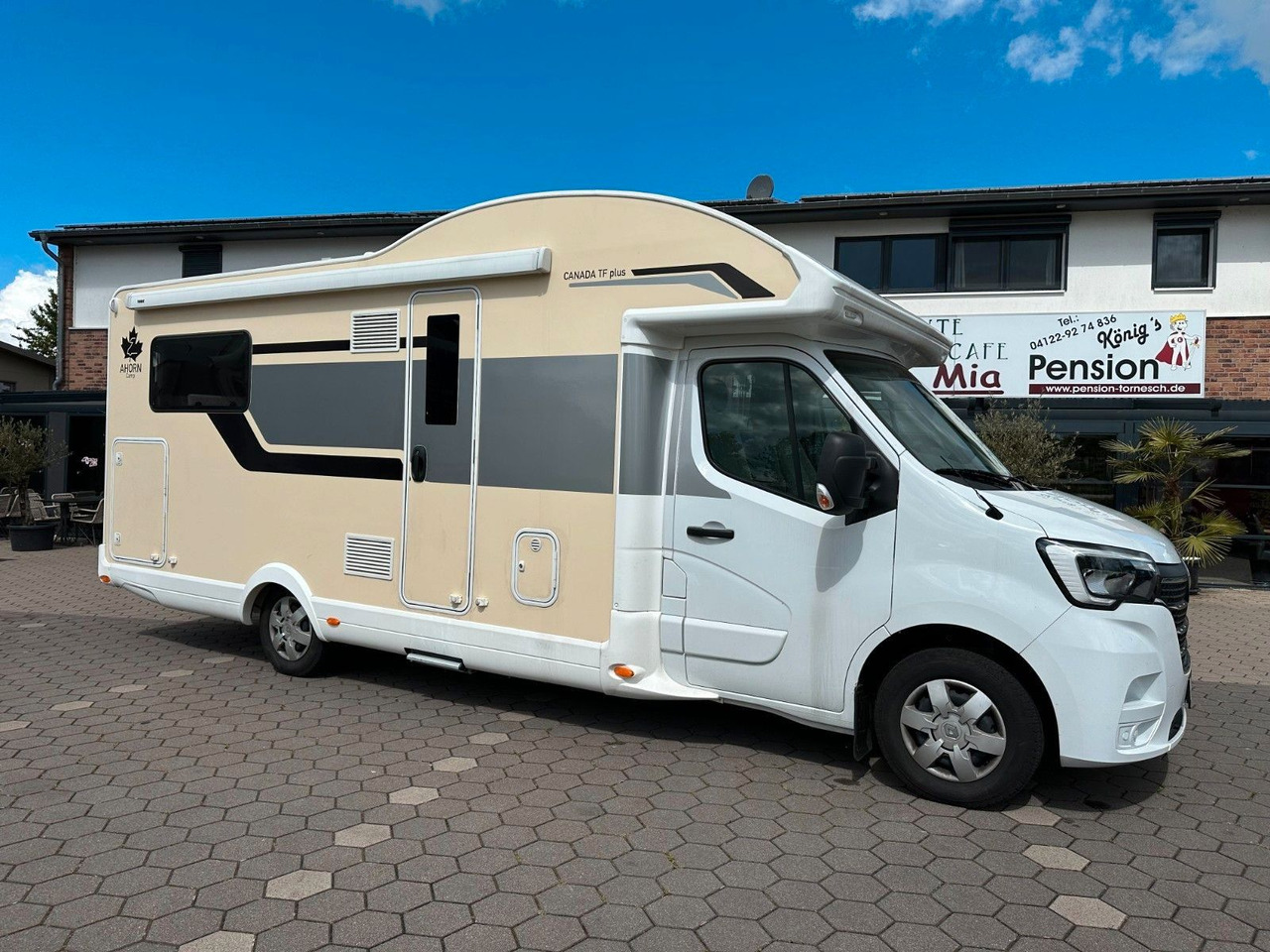 Ahorn Canada TF Plus /1. Hand / Einzelbetten / Hubbett - Autocaravana perfilada: foto 2 Ahorn Canada TF Plus /1. Hand / Einzelbetten / Hubbett - Autocaravana perfilada: foto 2