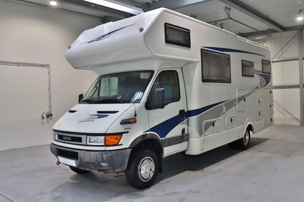 Concorde A 770 G/Festbett/Garage/Klima/Solar/Markise - Autocaravana capuchina: foto 2 Concorde A 770 G/Festbett/Garage/Klima/Solar/Markise - Autocaravana capuchina: foto 2