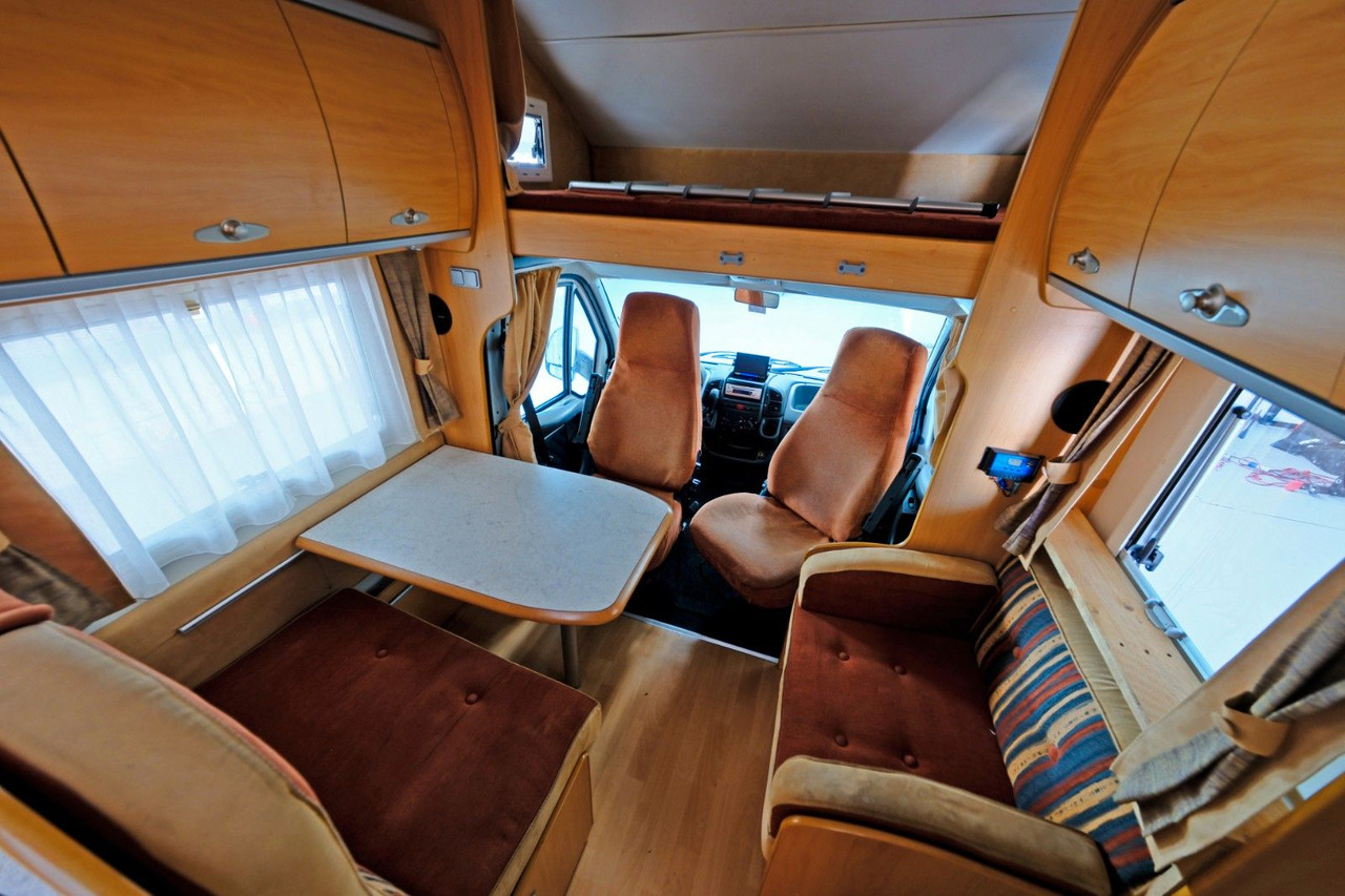 Autocaravana capuchina Cristall A 670 G/Automatik/Festbett/Garage/Solar/Markise: foto 6