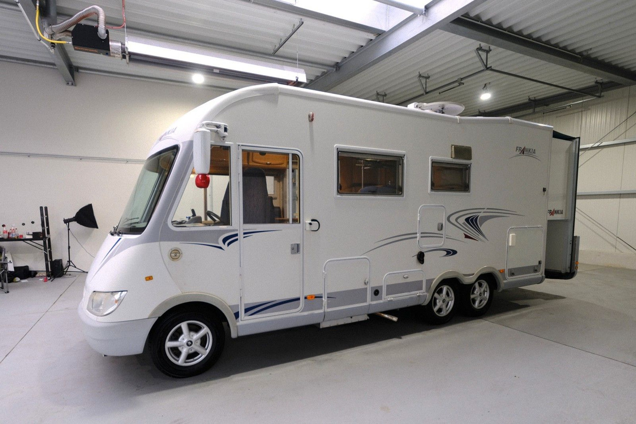 Frankia I 650 QS HolidayClass/Festbett+Hubbett/Klima/DPF - Autocaravana integral: foto 2 Frankia I 650 QS HolidayClass/Festbett+Hubbett/Klima/DPF - Autocaravana integral: foto 2