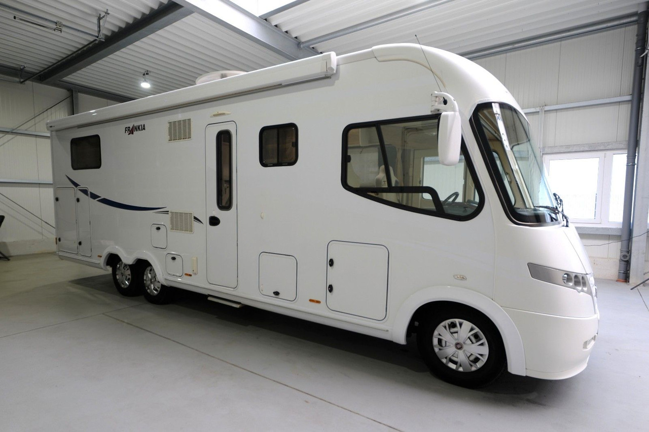 Frankia I 840 QD/Automatik/Festbett+Hubbett/TOP - Autocaravana integral: foto 1 Frankia I 840 QD/Automatik/Festbett+Hubbett/TOP - Autocaravana integral: foto 1