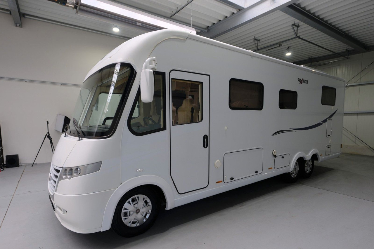 Frankia I 840 QD/Automatik/Festbett+Hubbett/TOP - Autocaravana integral: foto 2 Frankia I 840 QD/Automatik/Festbett+Hubbett/TOP - Autocaravana integral: foto 2