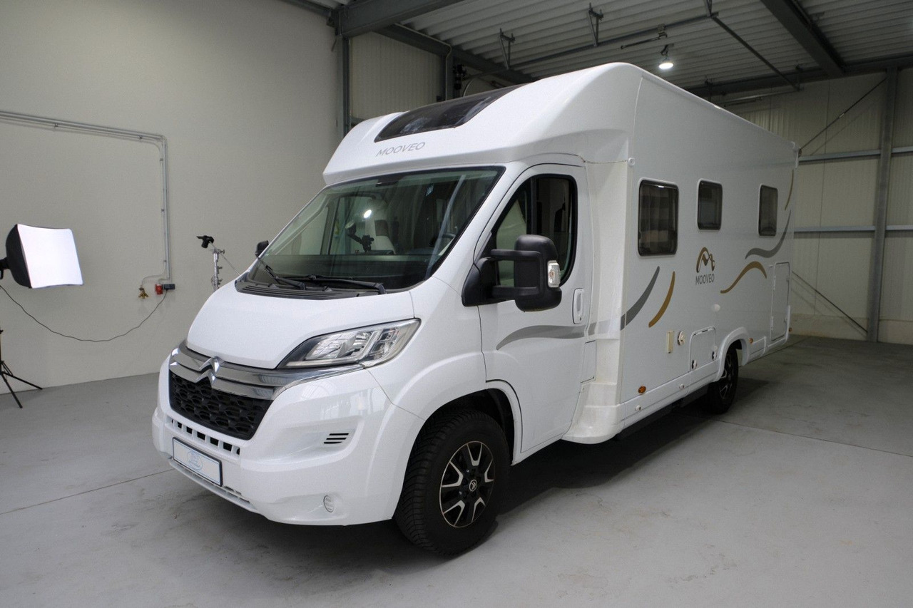 Mooveo TEI 70 QBH/Queensbett+Hubbett/Garage/Klima/Mark. - Autocaravana perfilada: foto 4 Mooveo TEI 70 QBH/Queensbett+Hubbett/Garage/Klima/Mark. - Autocaravana perfilada: foto 4