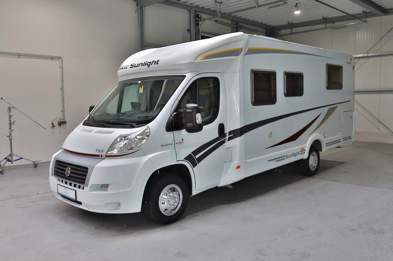 Sunlight T 69/1.Hand/Automatik/Queensbett/Markise - Autocaravana perfilada: foto 2 Sunlight T 69/1.Hand/Automatik/Queensbett/Markise - Autocaravana perfilada: foto 2