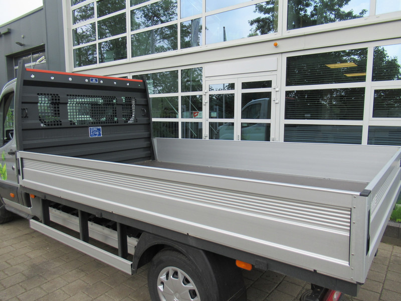 Ford Transit Laadbak L3 370 x 220 Nieuw / Neu / New - Furgoneta caja abierta: foto 2 Ford Transit Laadbak L3 370 x 220 Nieuw / Neu / New - Furgoneta caja abierta: foto 2