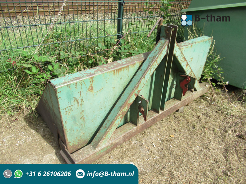 Grondbakje tbv Trekker 3-PT hef Kantelbaar - Cazo cargador: foto 1 Grondbakje tbv Trekker 3-PT hef Kantelbaar - Cazo cargador: foto 1