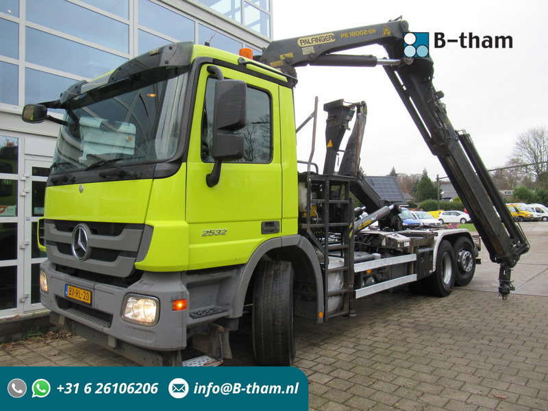 Mercedes-Benz ACTROS 2532 6x2 Palift T20 + Palfinger PK18002-EH Haak - Kraan - Camión multibasculante, Camión grúa: foto 1 Mercedes-Benz ACTROS 2532 6x2 Palift T20 + Palfinger PK18002-EH Haak - Kraan - Camión multibasculante, Camión grúa: foto 1