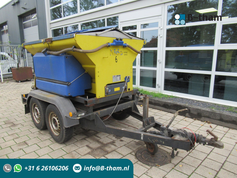 NIDO AWK 2500-1 Stratos B11L-18 ACLN280 1,1M3 + 500L Zoutstrooier Salzstreuer - Esparcidor de sal: foto 1 NIDO AWK 2500-1 Stratos B11L-18 ACLN280 1,1M3 + 500L Zoutstrooier Salzstreuer - Esparcidor de sal: foto 1