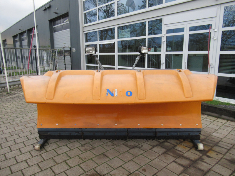 NIDO SNK 240-R EPZ 24V 270CM Schneepflug Snow Plow Sneeuwploeg - Máquina quitanieve: foto 2 NIDO SNK 240-R EPZ 24V 270CM Schneepflug Snow Plow Sneeuwploeg - Máquina quitanieve: foto 2