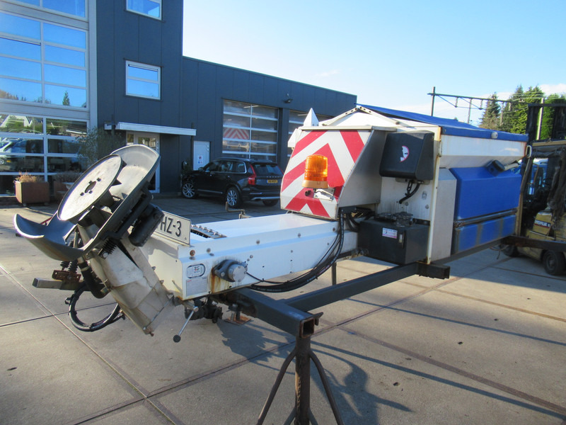 NIDO STRATOS B08-24 PALN Rotopower 0,8m3 + 350L Salzstreuer Saltspreader Zoutstrooier - Esparcidor de sal: foto 4 NIDO STRATOS B08-24 PALN Rotopower 0,8m3 + 350L Salzstreuer Saltspreader Zoutstrooier - Esparcidor de sal: foto 4