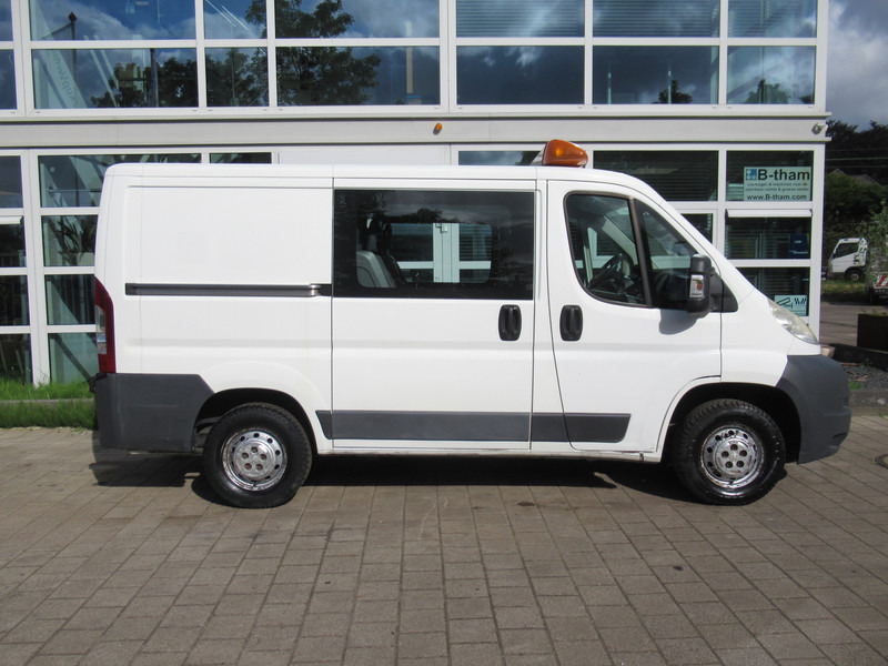 Peugeot Boxer 330 2.2 HDI L1H1 P+ Dubbelcabine DOKA airco - Furgoneta pequeña, Furgoneta combi: foto 2 Peugeot Boxer 330 2.2 HDI L1H1 P+ Dubbelcabine DOKA airco - Furgoneta pequeña, Furgoneta combi: foto 2