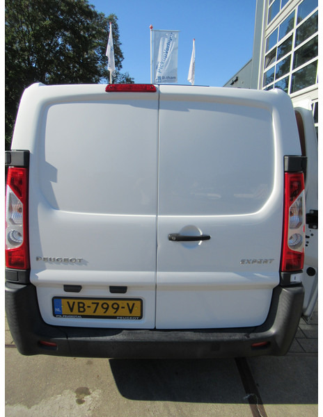 Peugeot Expert 227 1.6 HDI L1H1 P+ 3-zit ! Top Staat ! AIRCO - Furgoneta pequeña: foto 4 Peugeot Expert 227 1.6 HDI L1H1 P+ 3-zit ! Top Staat ! AIRCO - Furgoneta pequeña: foto 4
