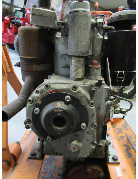 REVO Nemaco DM 3500 Hatz ES75 Diesel trilplaat - Plancha reversible: foto 5 REVO Nemaco DM 3500 Hatz ES75 Diesel trilplaat - Plancha reversible: foto 5