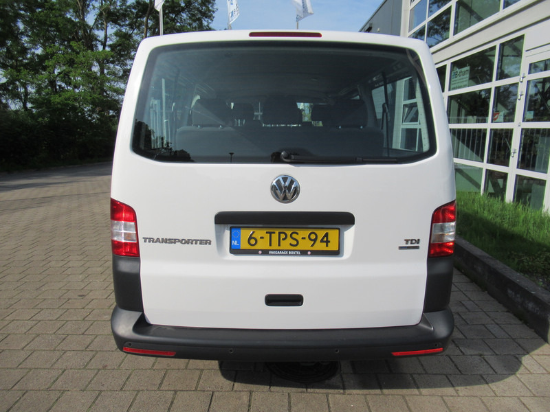 Volkswagen Transporter Kombi T5 2.0 TDI 62KW L2H1 Comf. 9-Personen - Minibús, Furgoneta de pasajeros: foto 4 Volkswagen Transporter Kombi T5 2.0 TDI 62KW L2H1 Comf. 9-Personen - Minibús, Furgoneta de pasajeros: foto 4