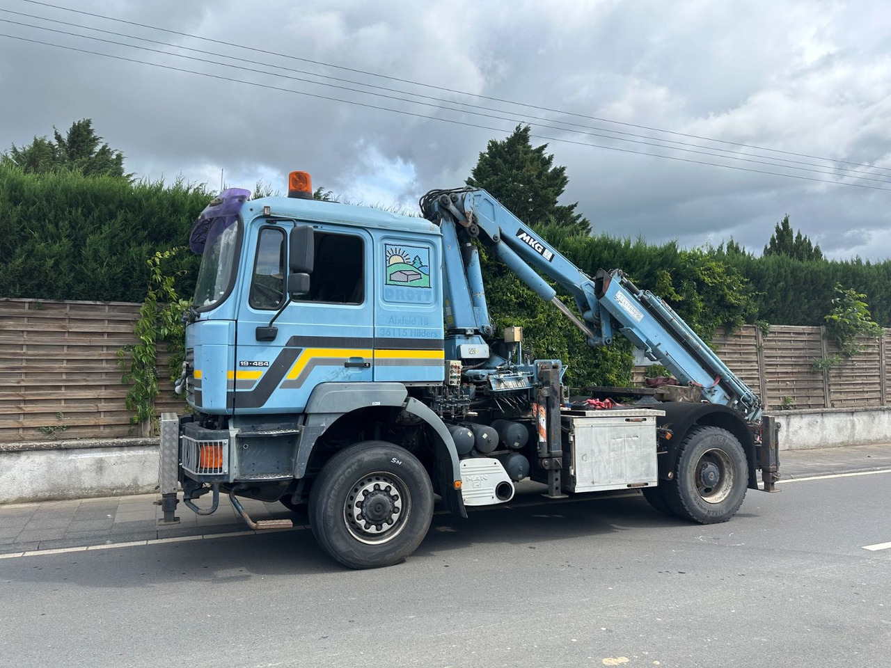 MAN F2000/19.464/4x4/defect crane/AHK - Cabeza tractora: foto 1 MAN F2000/19.464/4x4/defect crane/AHK - Cabeza tractora: foto 1