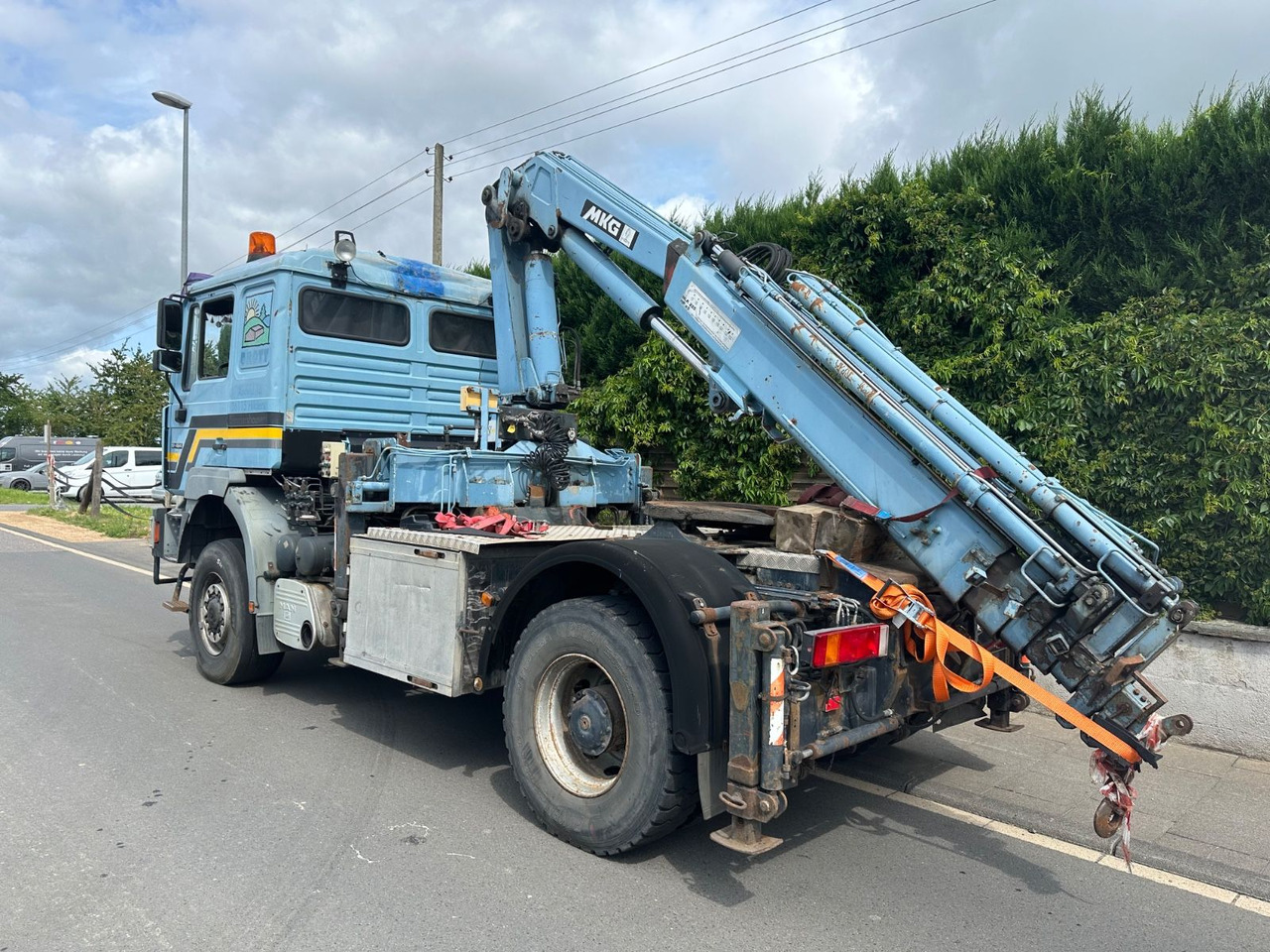 MAN F2000/19.464/4x4/defect crane/AHK - Cabeza tractora: foto 5 MAN F2000/19.464/4x4/defect crane/AHK - Cabeza tractora: foto 5