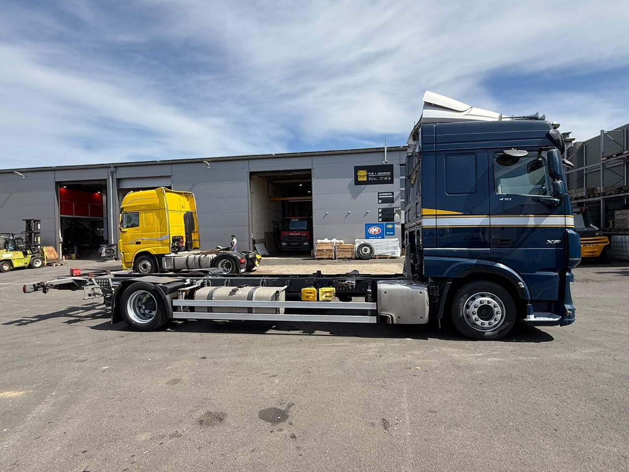 DAF XF430/Jumbo;Mega/Intarder/Standklima-Heizung/BDF - Camión portacontenedore/ Intercambiable: foto 4 DAF XF430/Jumbo;Mega/Intarder/Standklima-Heizung/BDF - Camión portacontenedore/ Intercambiable: foto 4