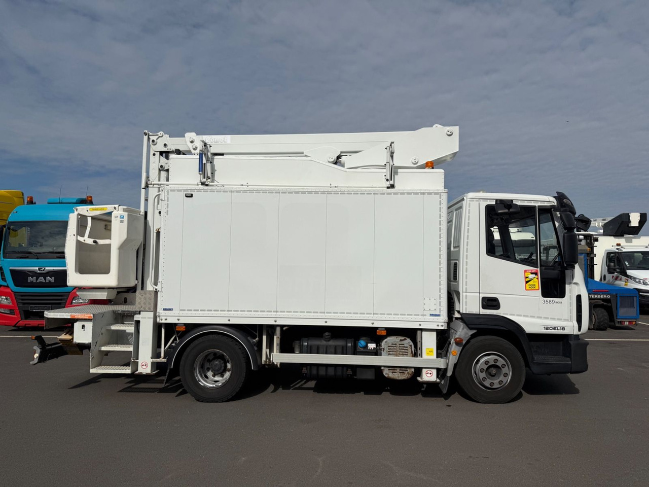 Iveco Eurocargo 120E18 E5/15m/Comet 151TAL - Camión con plataforma elevadora: foto 3 Iveco Eurocargo 120E18 E5/15m/Comet 151TAL - Camión con plataforma elevadora: foto 3