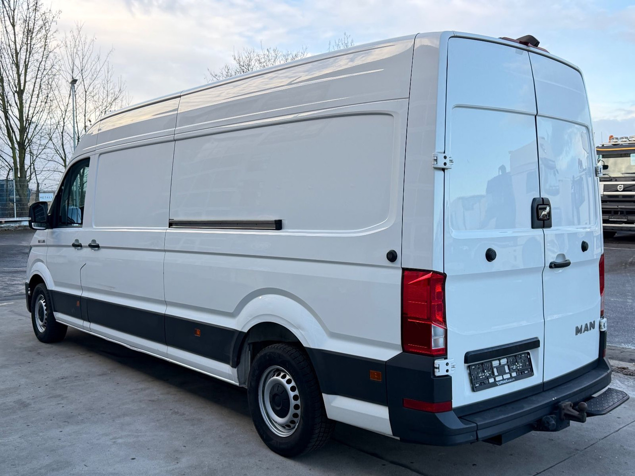 MAN TGE 3.180 L4H3 2x Tür, Turbo neu, Navi, Ahk. - Furgón: foto 5 MAN TGE 3.180 L4H3 2x Tür, Turbo neu, Navi, Ahk. - Furgón: foto 5