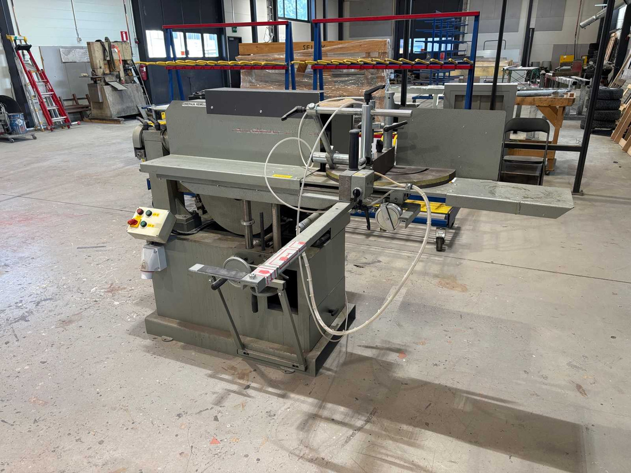 Aluminium profile machine saw Schuco AS 450 - Máquina para metal: foto 2 Aluminium profile machine saw Schuco AS 450 - Máquina para metal: foto 2