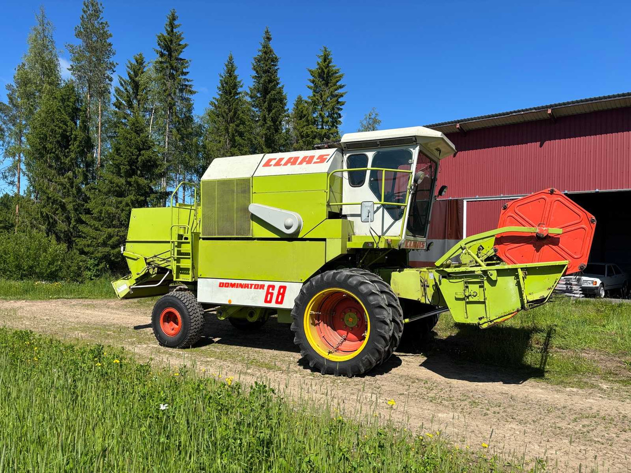 Combine harvester Claas Dominator 68 - Cosechadora de granos: foto 4 Combine harvester Claas Dominator 68 - Cosechadora de granos: foto 4