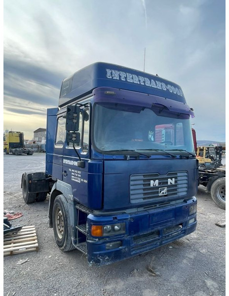 MAN 19.464 F2000 - Cabeza tractora: foto 2 MAN 19.464 F2000 - Cabeza tractora: foto 2