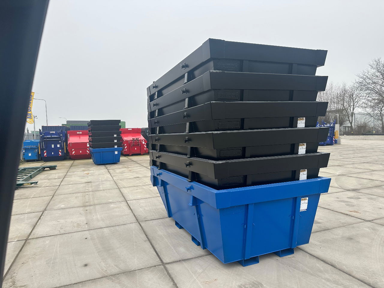 Sidalco 6m3 met heftruck lepel kokers - Contenedor de cadenas: foto 1 Sidalco 6m3 met heftruck lepel kokers - Contenedor de cadenas: foto 1