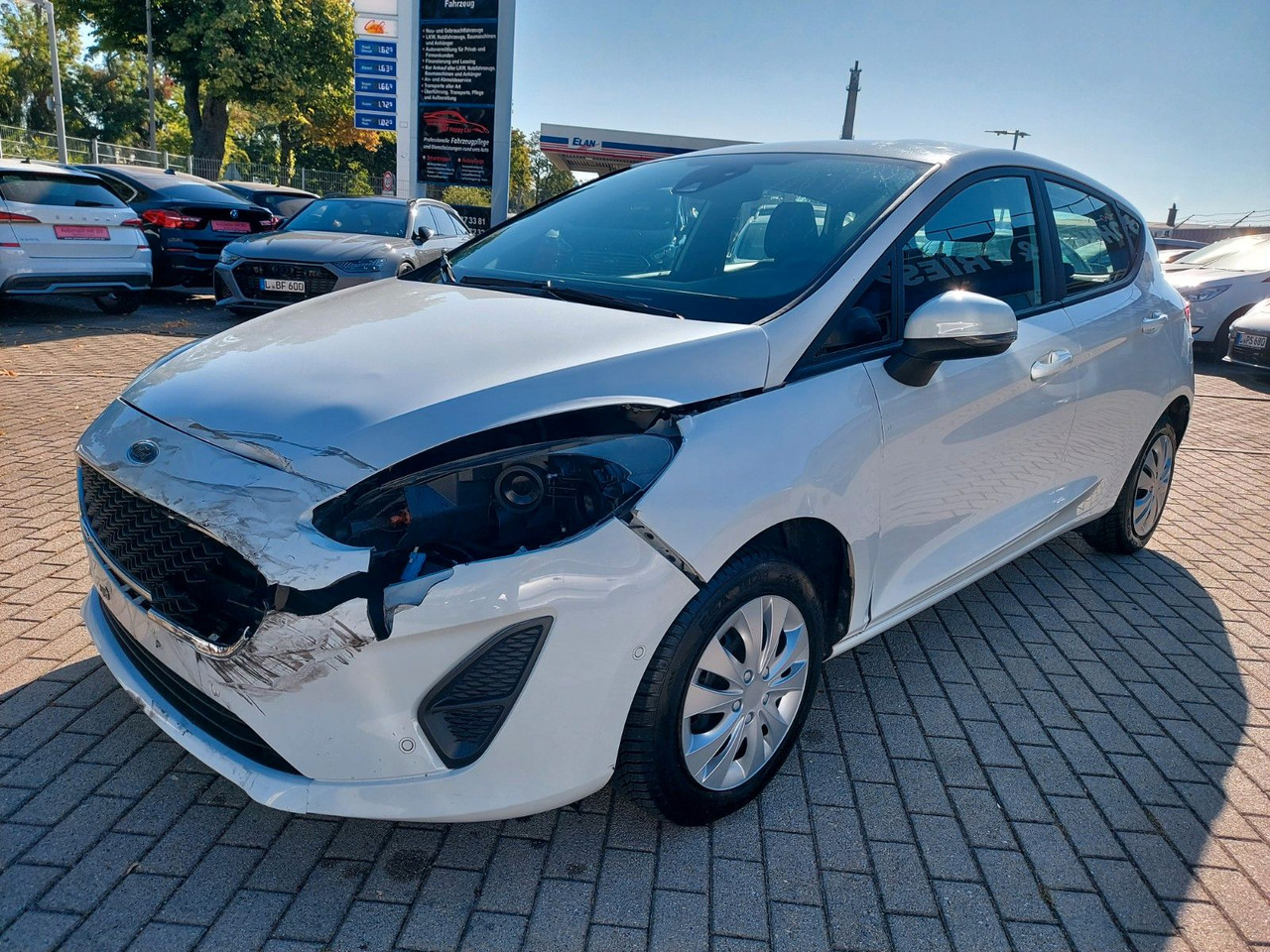 Ford Fiesta Trend KLIMAA. TEMPOMAT SHZ SPURWECHSEL - Coche: foto 1 Ford Fiesta Trend KLIMAA. TEMPOMAT SHZ SPURWECHSEL - Coche: foto 1