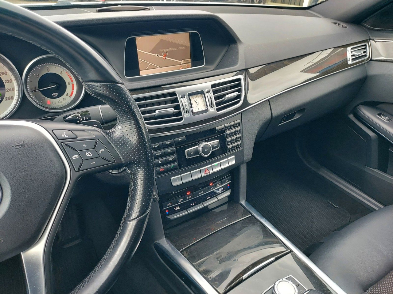 Coche Mercedes-Benz E 220 E -Klasse T 220CDI LED Glasdach Leder Navi: foto 14