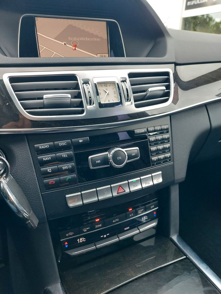 Coche Mercedes-Benz E 220 E -Klasse T 220CDI LED Glasdach Leder Navi: foto 17