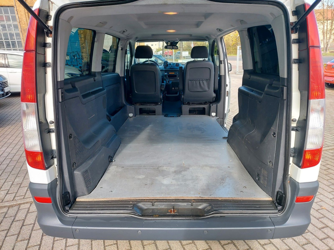 Furgoneta de pasajeros Mercedes-Benz Vito V6 165 KW 224 PS KLIMA Standheiz. SHZ TEMPO: foto 6