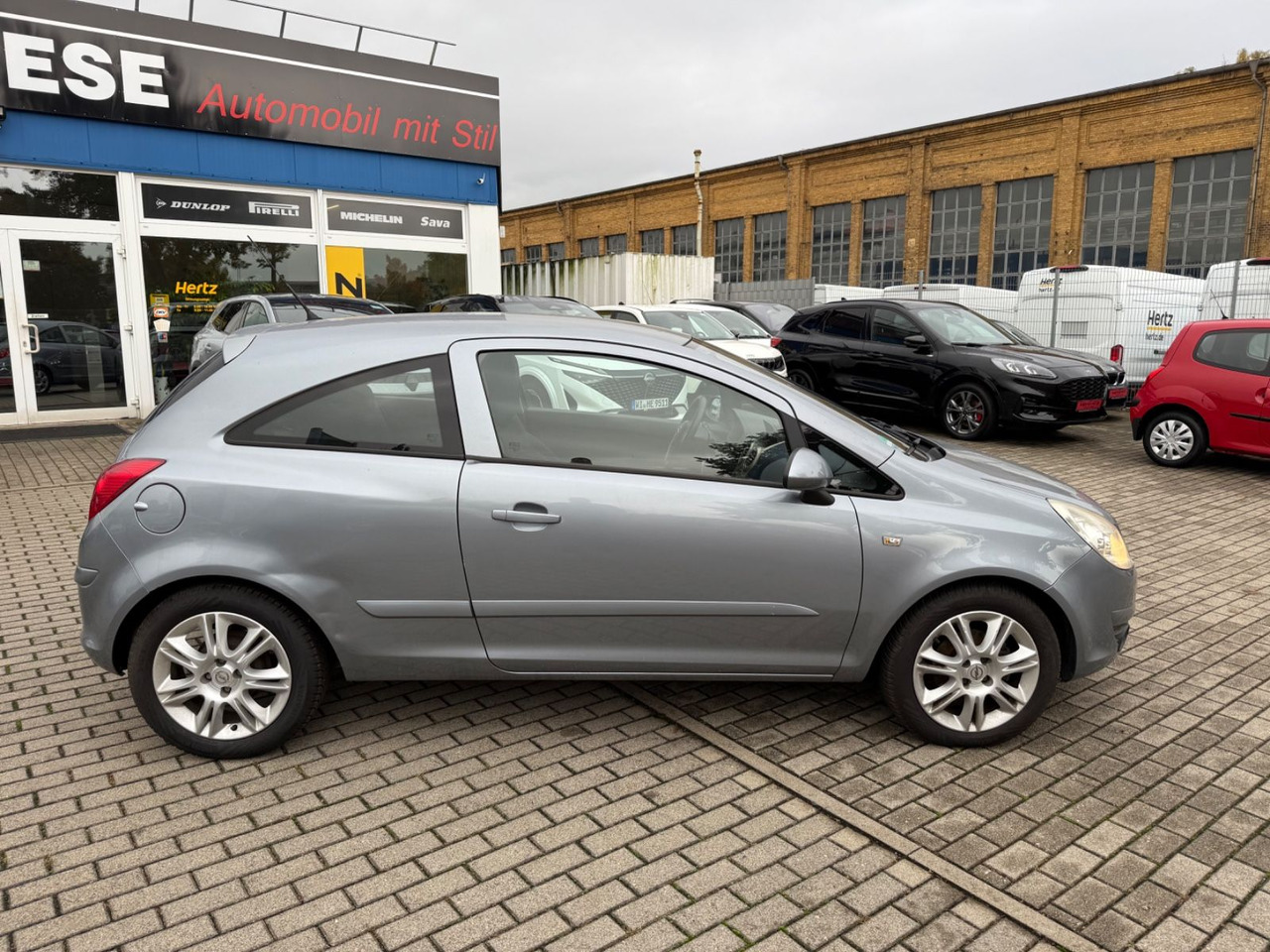 Opel Corsa D Edition KLIMA ALLWETTER REIFEN TÜV 26 - Coche: foto 5 Opel Corsa D Edition KLIMA ALLWETTER REIFEN TÜV 26 - Coche: foto 5