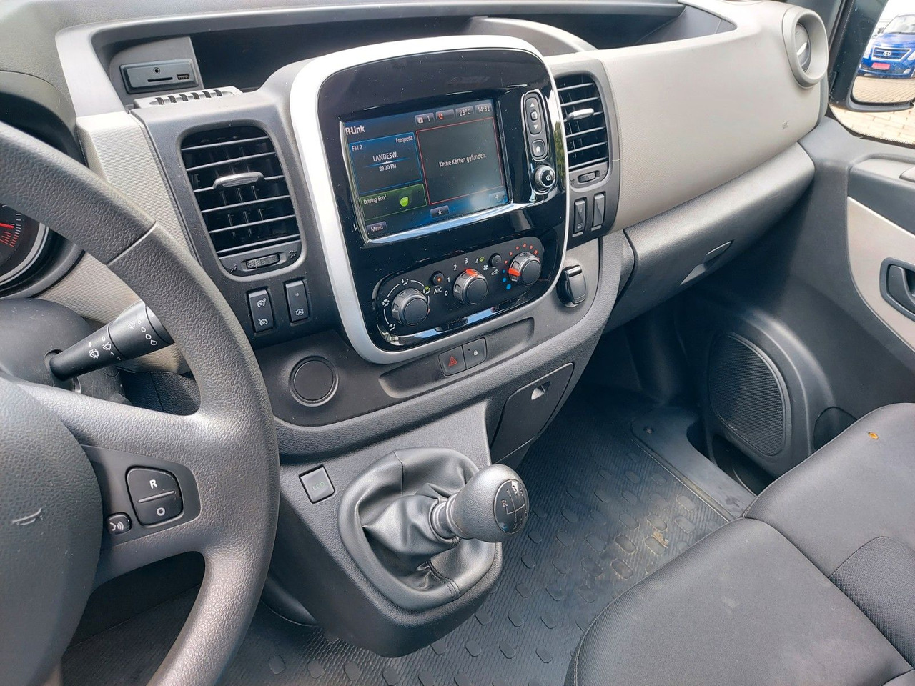Leasing para  Renault Trafic Combi L1H1 2,7t  Expression Klima Renault Trafic Combi L1H1 2,7t  Expression Klima: foto 13