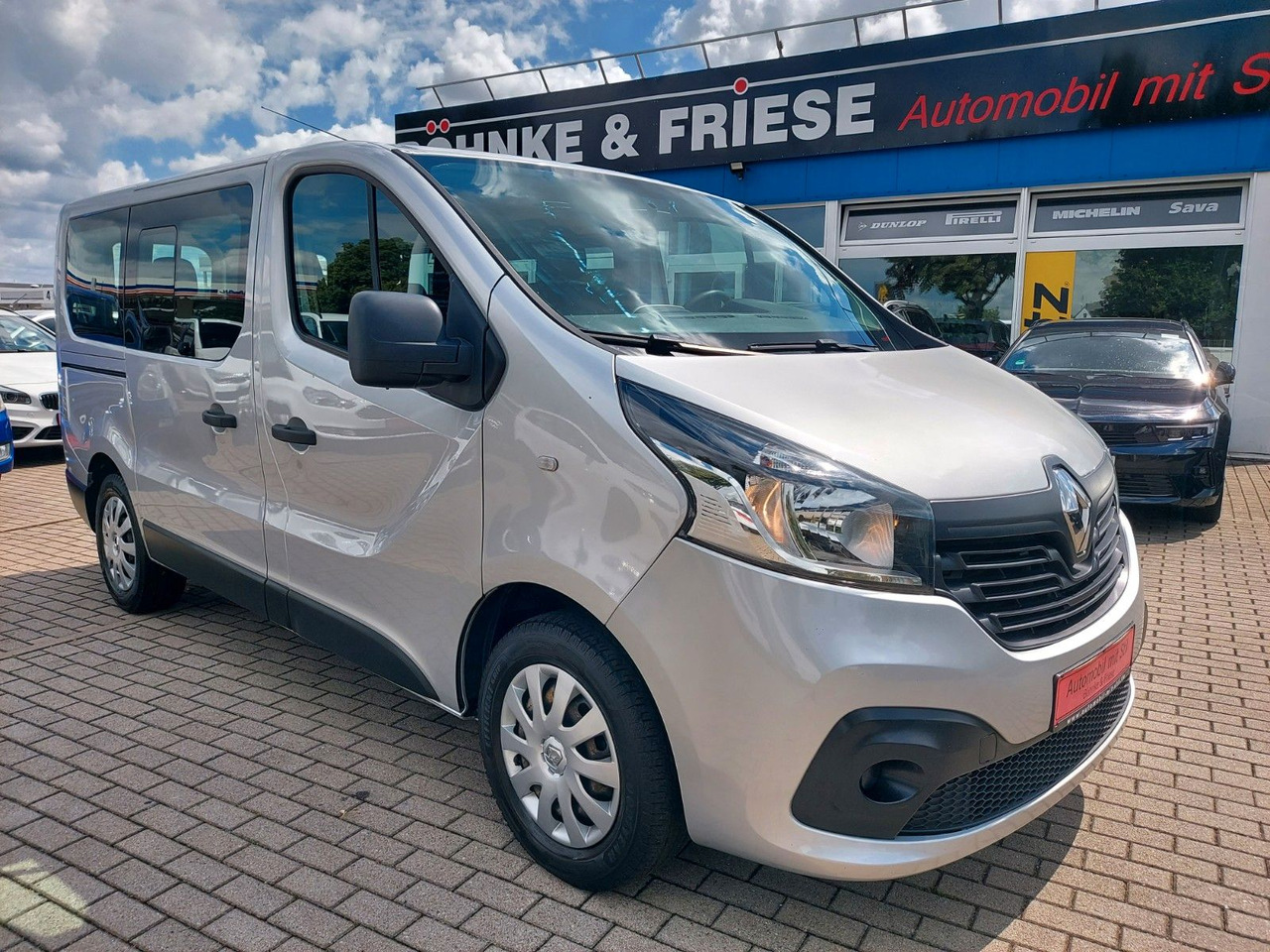 Renault Trafic Combi L1H1 2,7t Expression Klima - Furgoneta de pasajeros: foto 2 Renault Trafic Combi L1H1 2,7t Expression Klima - Furgoneta de pasajeros: foto 2