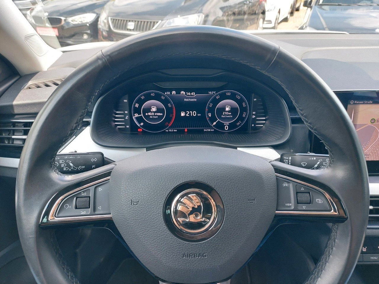 SUV/ Todoterreno Skoda Kamiq Style LED Radar Navi DAB Sound: foto 11