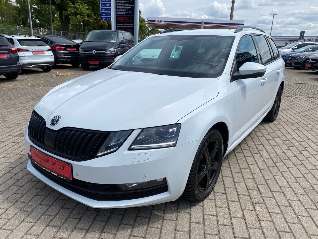 Skoda Octavia Combi Soleil DSG LED Radar ACC - Coche: foto 3 Skoda Octavia Combi Soleil DSG LED Radar ACC - Coche: foto 3
