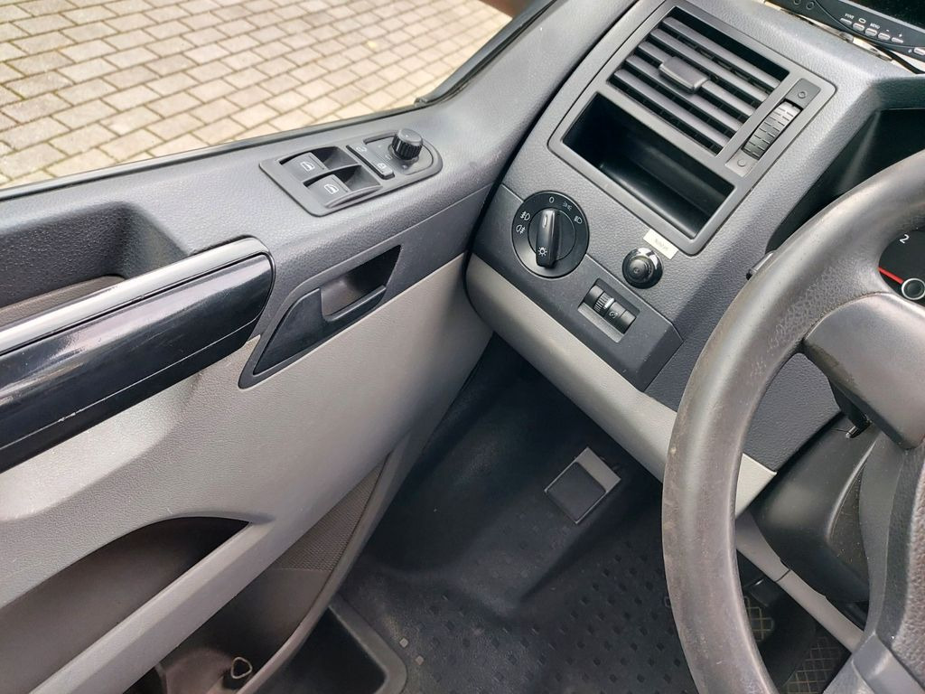 Ambulancia Volkswagen T5 Transporter DSG Kombi lang 4Motion NotarztNEF: foto 18