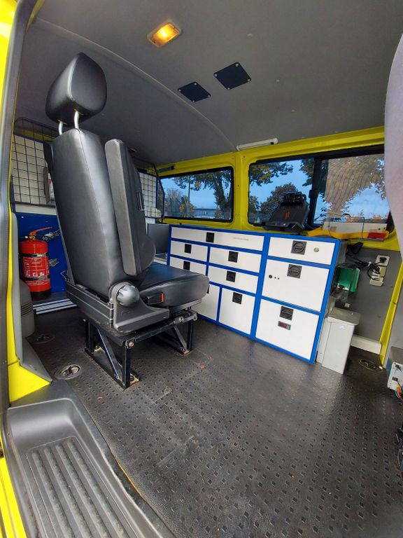 Ambulancia Volkswagen T5 Transporter DSG Kombi lang 4Motion NotarztNEF: foto 22