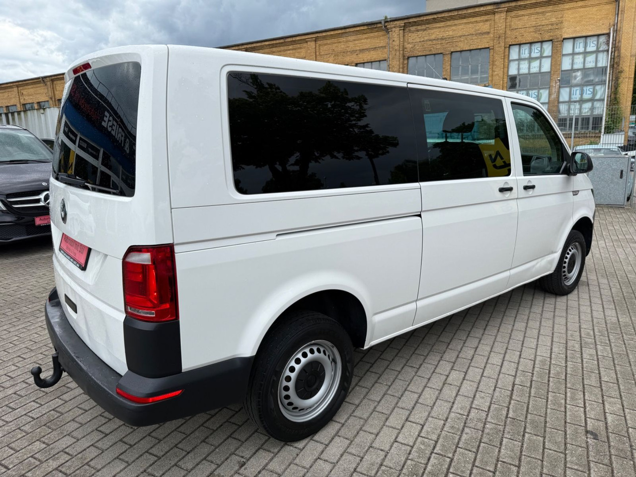 Volkswagen T6 Transporter Kasten Kombi lang 4Motion 5 Sitze - Furgoneta de pasajeros: foto 4 Volkswagen T6 Transporter Kasten Kombi lang 4Motion 5 Sitze - Furgoneta de pasajeros: foto 4