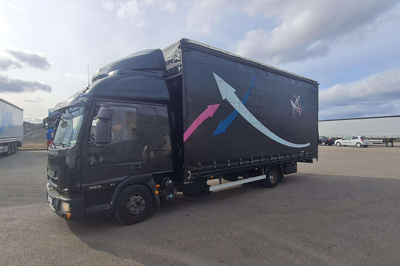 Iveco ML75E18 - Camión lona: foto 3 Iveco ML75E18 - Camión lona: foto 3