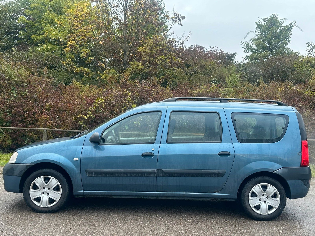 Dacia Logan MCV 1.6 16V Lauréate,Kupplung neu,TÜV 6/25 - Coche: foto 2 Dacia Logan MCV 1.6 16V Lauréate,Kupplung neu,TÜV 6/25 - Coche: foto 2
