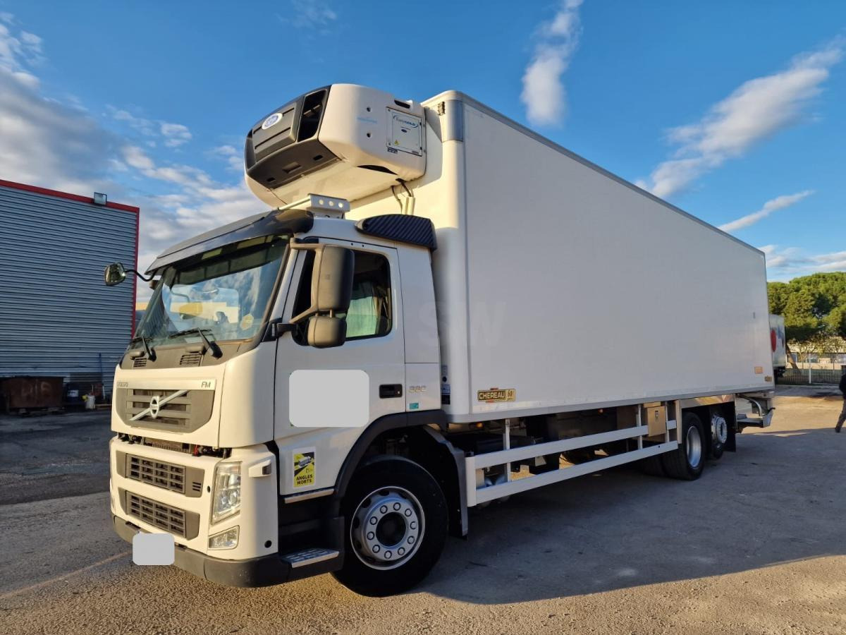 VENTE VOLVO FM 330 - Camión frigorífico: foto 1 VENTE VOLVO FM 330 - Camión frigorífico: foto 1