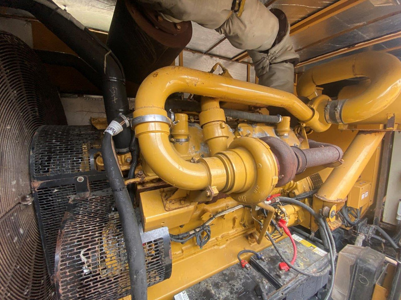 Caterpillar 3412C 900 KVA NVT - Generador industriale: foto 5 Caterpillar 3412C 900 KVA NVT - Generador industriale: foto 5