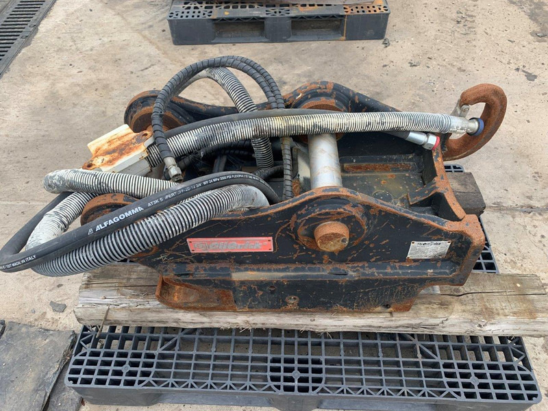 Oil Quick OQ 70 - Acoplamiento rápido: foto 1 Oil Quick OQ 70 - Acoplamiento rápido: foto 1