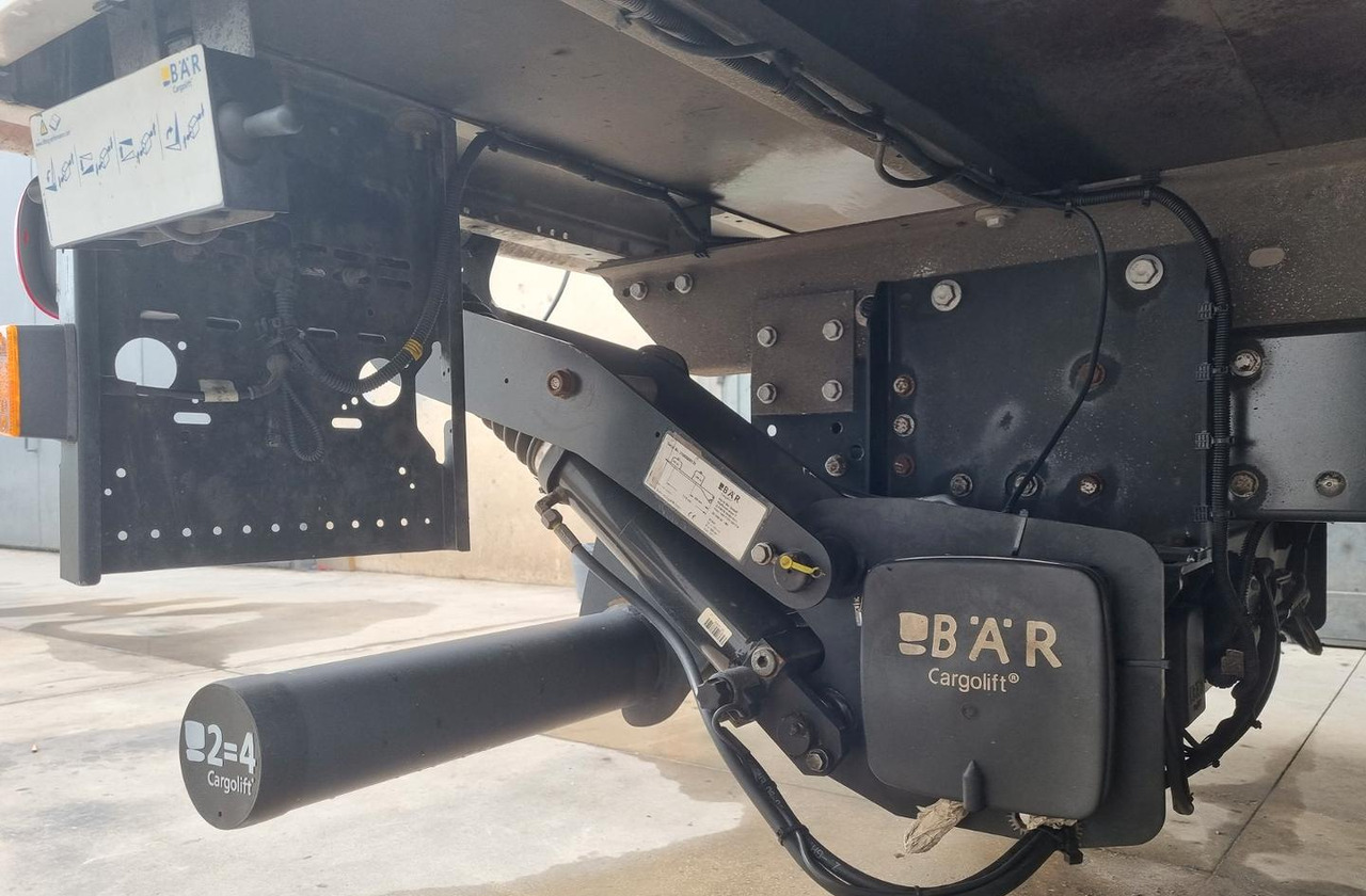 Camión caja cerrada Iveco 75e21 p furgone e sponda euro 6: foto 7