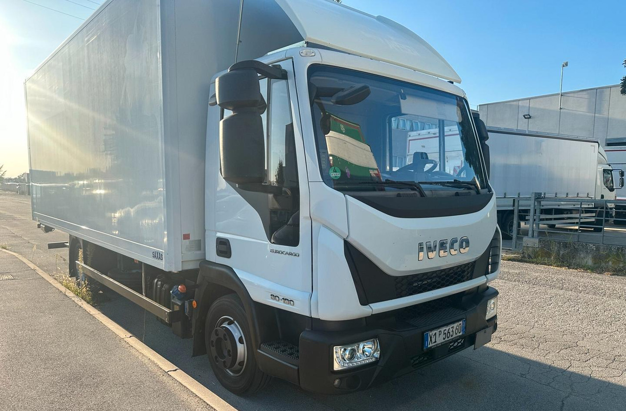 Iveco 80E19 P euro 6 furgone sponda - Camión caja cerrada: foto 1 Iveco 80E19 P euro 6 furgone sponda - Camión caja cerrada: foto 1