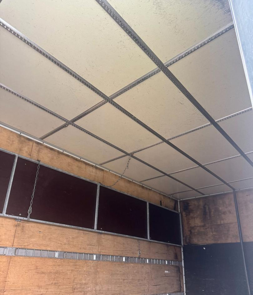 Iveco 75e190 - Camión caja cerrada: foto 5 Iveco 75e190 - Camión caja cerrada: foto 5